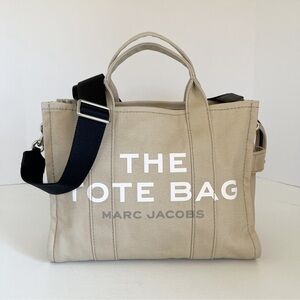 Marc Jacobs Medium Size Tote Bag Like New